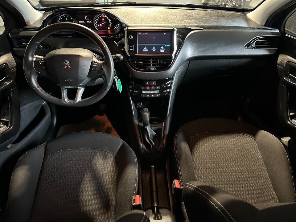 Peugeot 208 1,2 VTi 82 Chili 5d