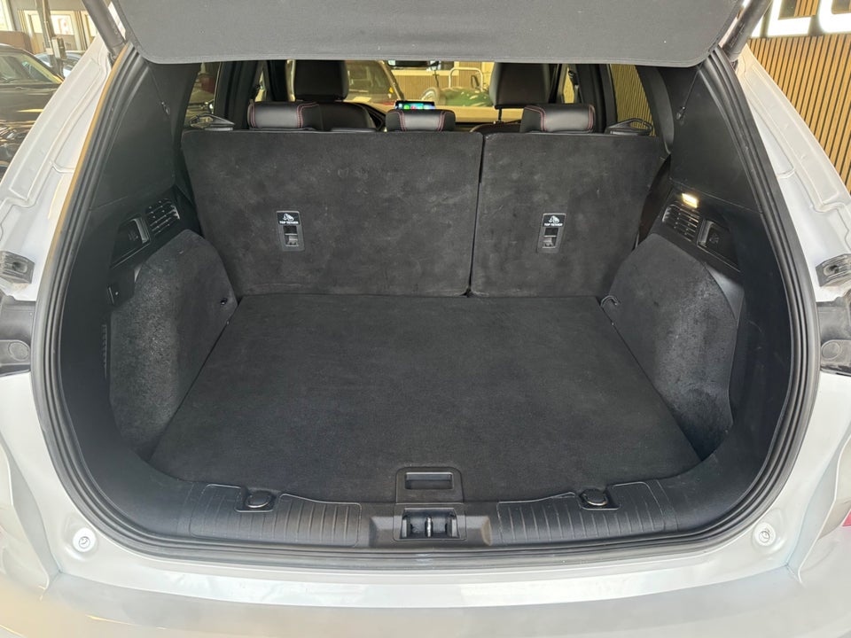 Ford Kuga 2,5 PHEV ST-Line X CVT 5d