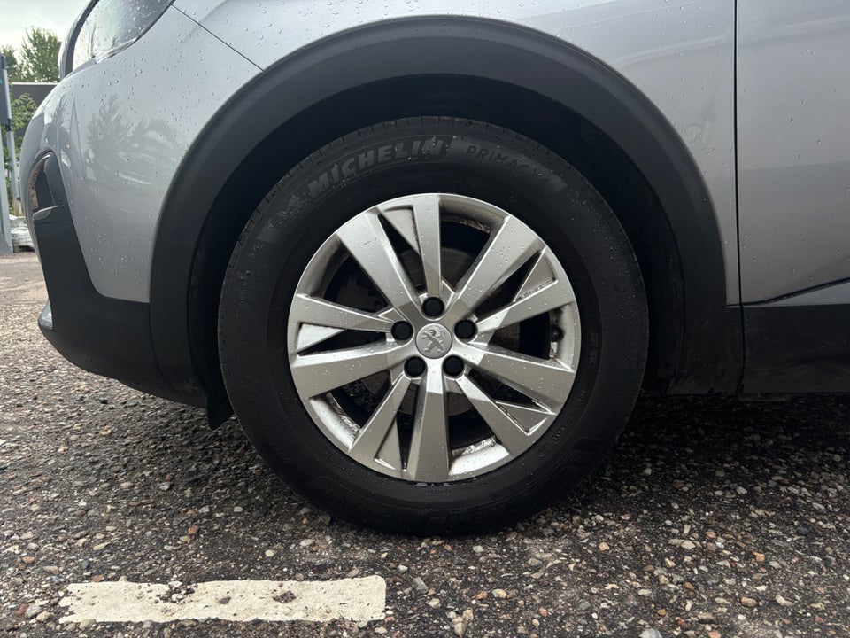 Peugeot 3008 1,2 PureTech 130 Allure 5d