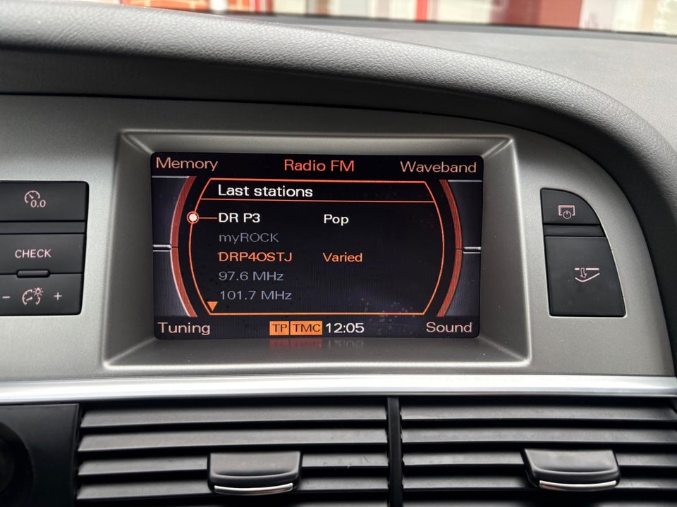 Audi A6 2,4 V6 Multitr. 4d