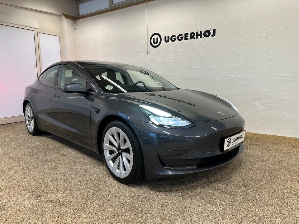 Tesla Model 3 Long Range AWD 4d