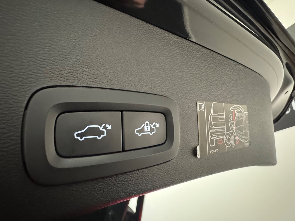 Volvo XC40 1,5 T4 ReCharge R-Design aut. 5d