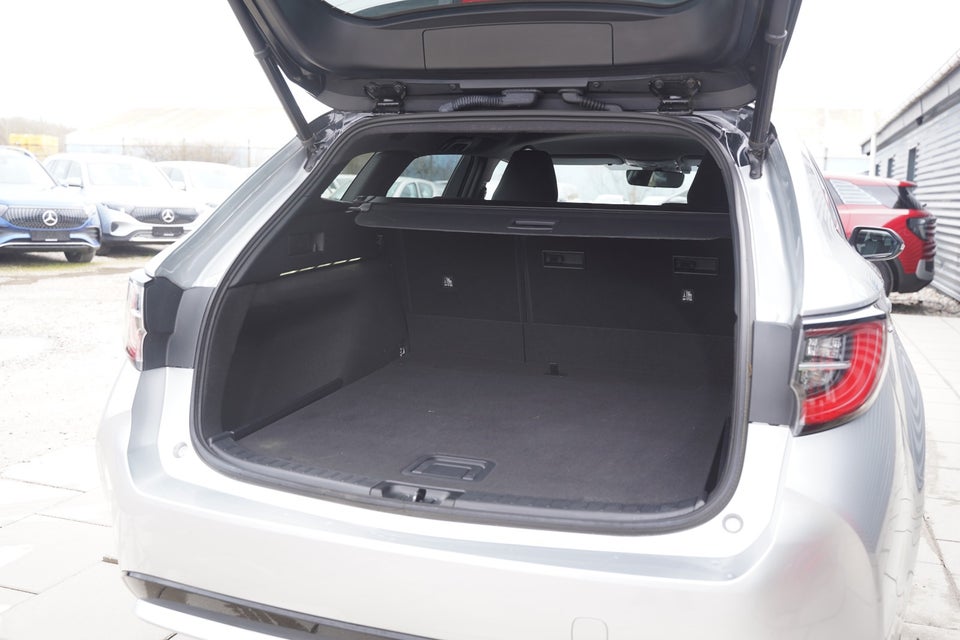 Toyota Corolla 1,8 Hybrid Active Premium Touring Sports MDS 5d