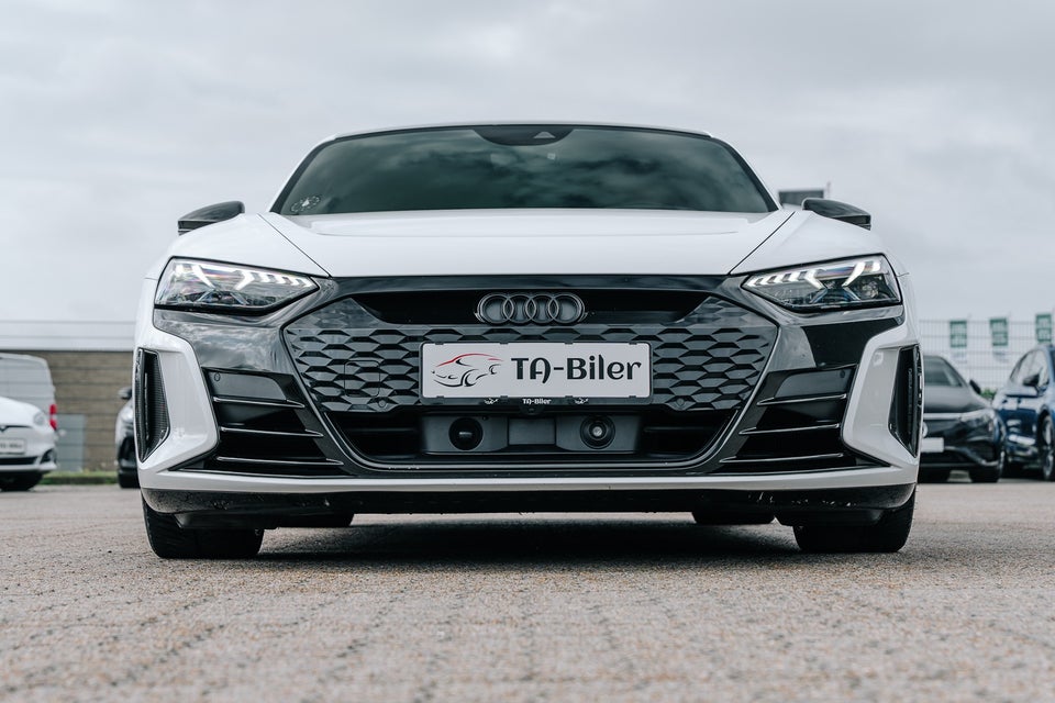 Audi RS e-tron GT quattro 4d