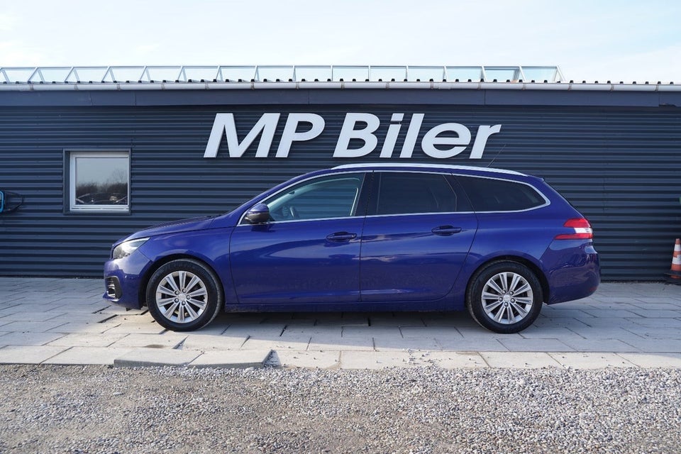 Peugeot 308 1,5 BlueHDi 130 Selection Sky SW 5d