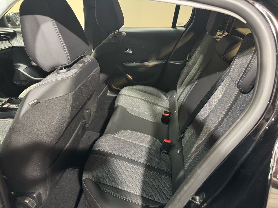 Peugeot 208 1,2 PureTech 100 Allure+ 5d