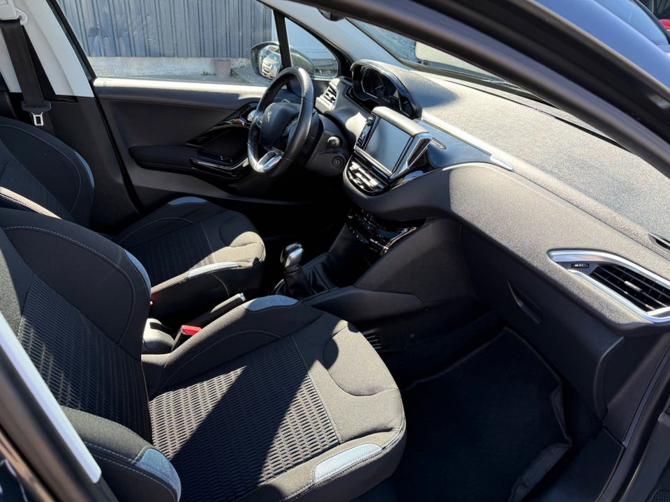 Peugeot 208 1,2 VTi 82 Allure 5d