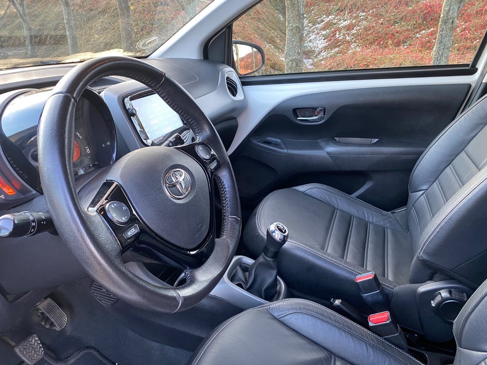 Toyota Aygo 1,0 VVT-i x-clusiv 5d