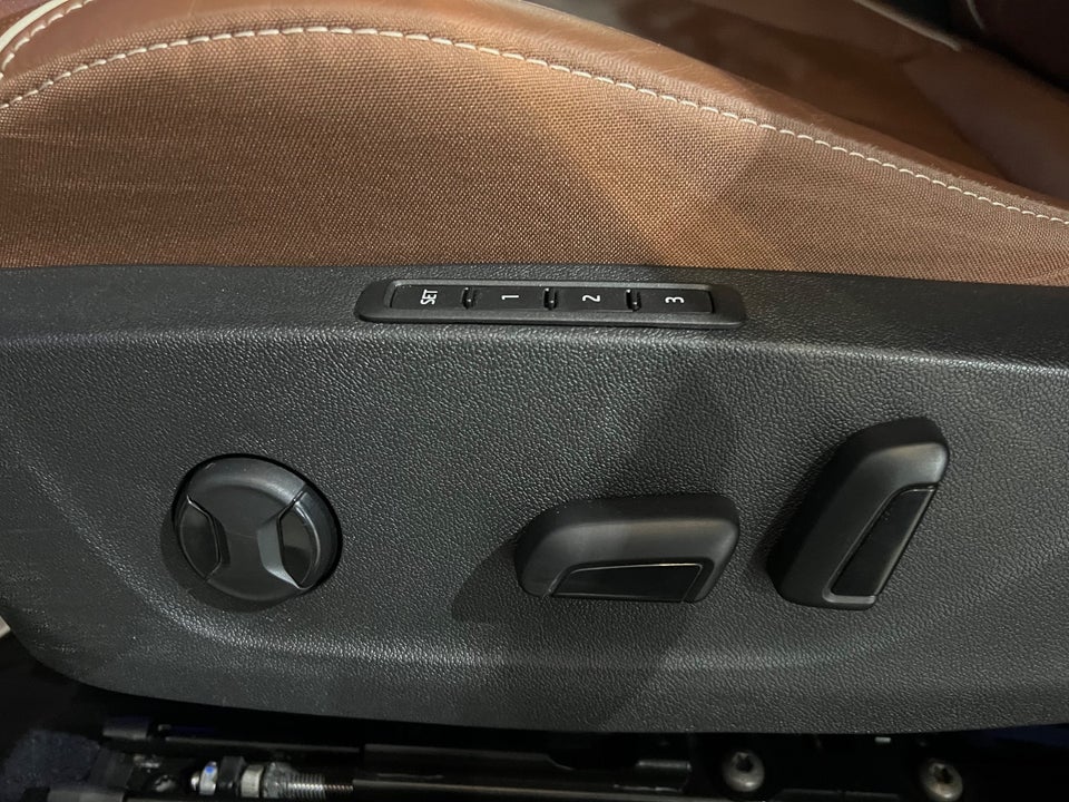 Skoda Enyaq 80 iV Plus ecoSuite 5d