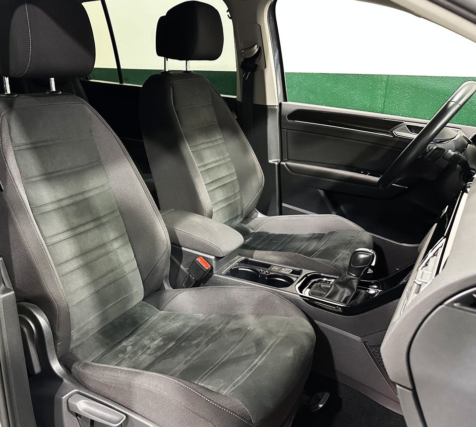 VW Touran 2,0 TDi 150 Highline DSG 7prs 5d