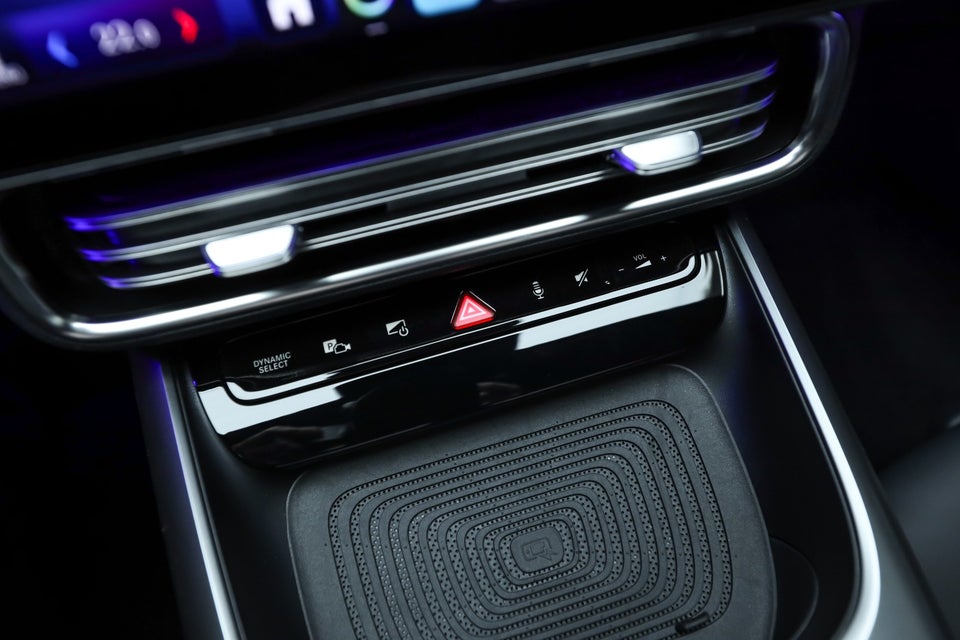 Mercedes CLA350 EQ Progressive Premium 4Matic 4d