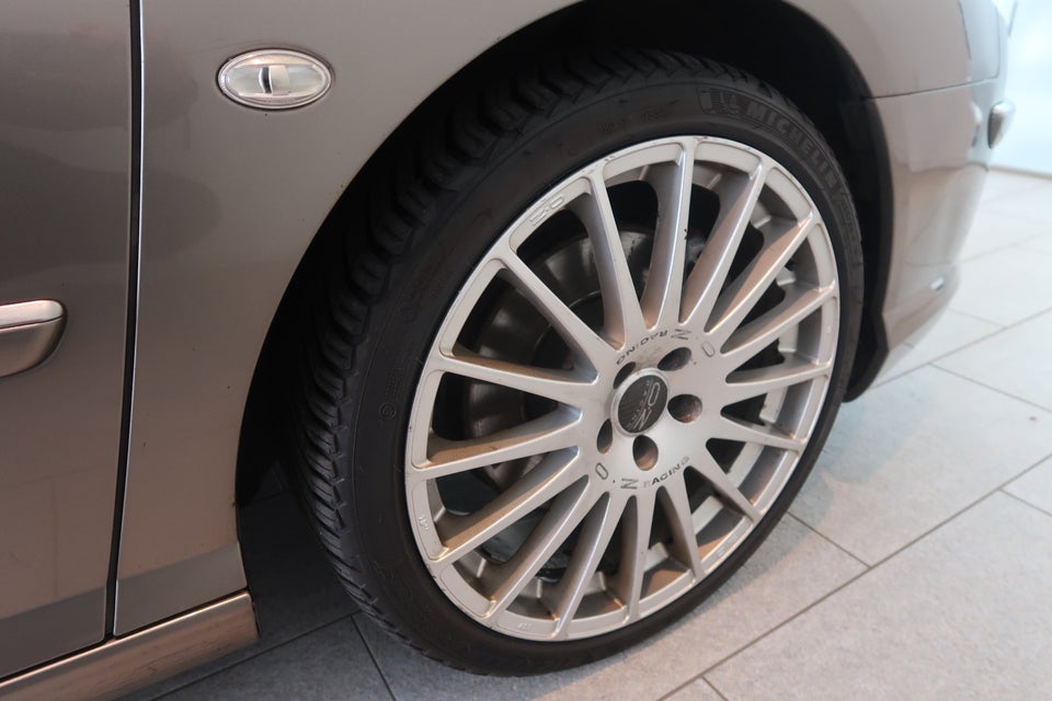 Peugeot 407 2,2 Perfection SW 5d