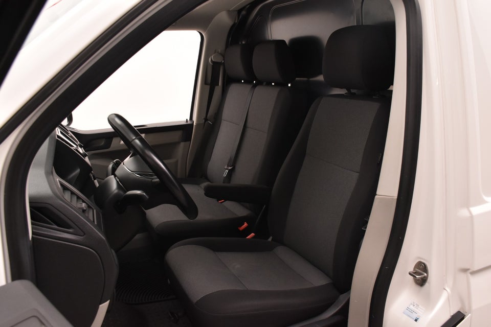 VW Transporter 2,0 TDi 150 Kassevogn 4Motion lang