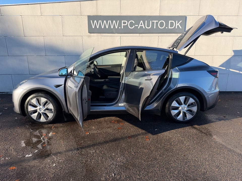 Tesla Model Y Long Range AWD 5d