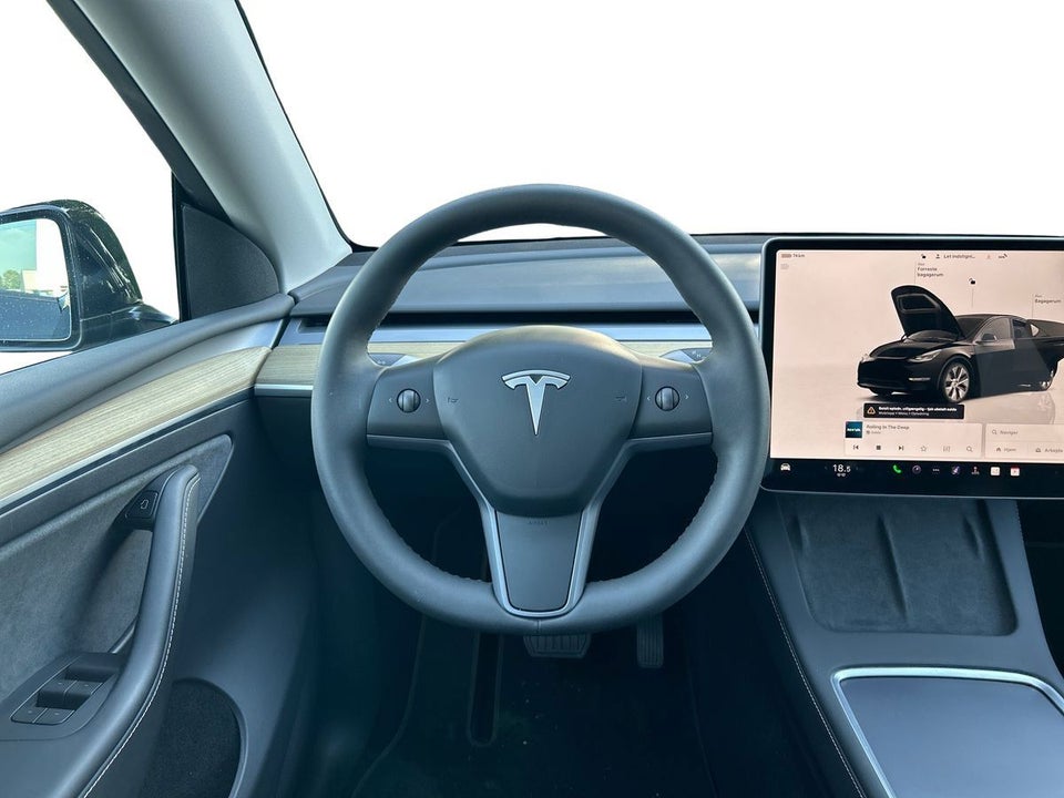 Tesla Model Y RWD 5d