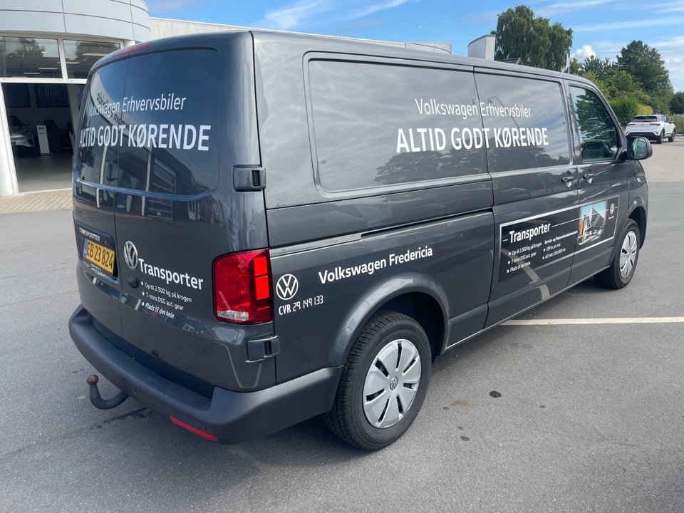 VW Transporter 2,0 TDi 150 Kassevogn DSG lang