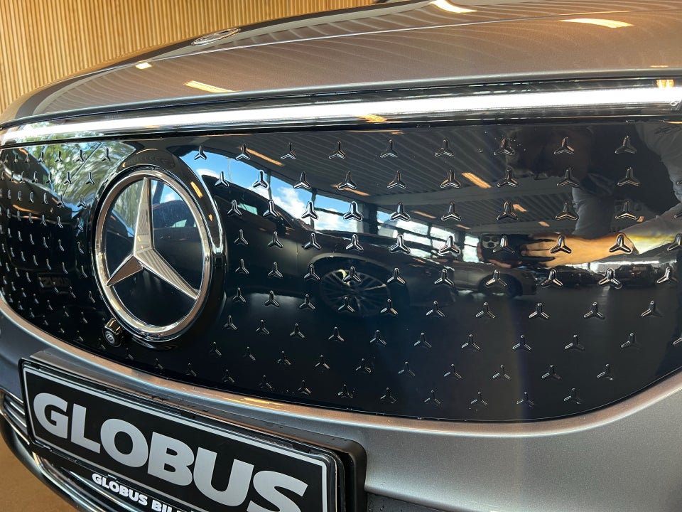 Mercedes EQB300 Progressive Advance Plus 4Matic 7prs 5d