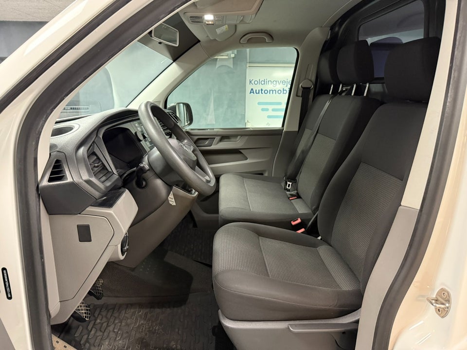 VW Transporter 2,0 TDi 110 Kassevogn lang