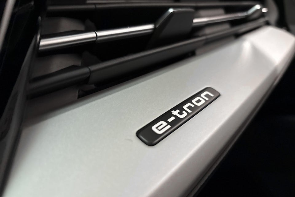 Audi Q4 e-tron 45 S-line Edition 5d
