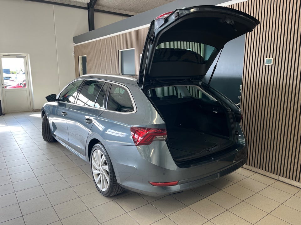 Skoda Octavia 1,4 TSi iV Plus Combi DSG 5d