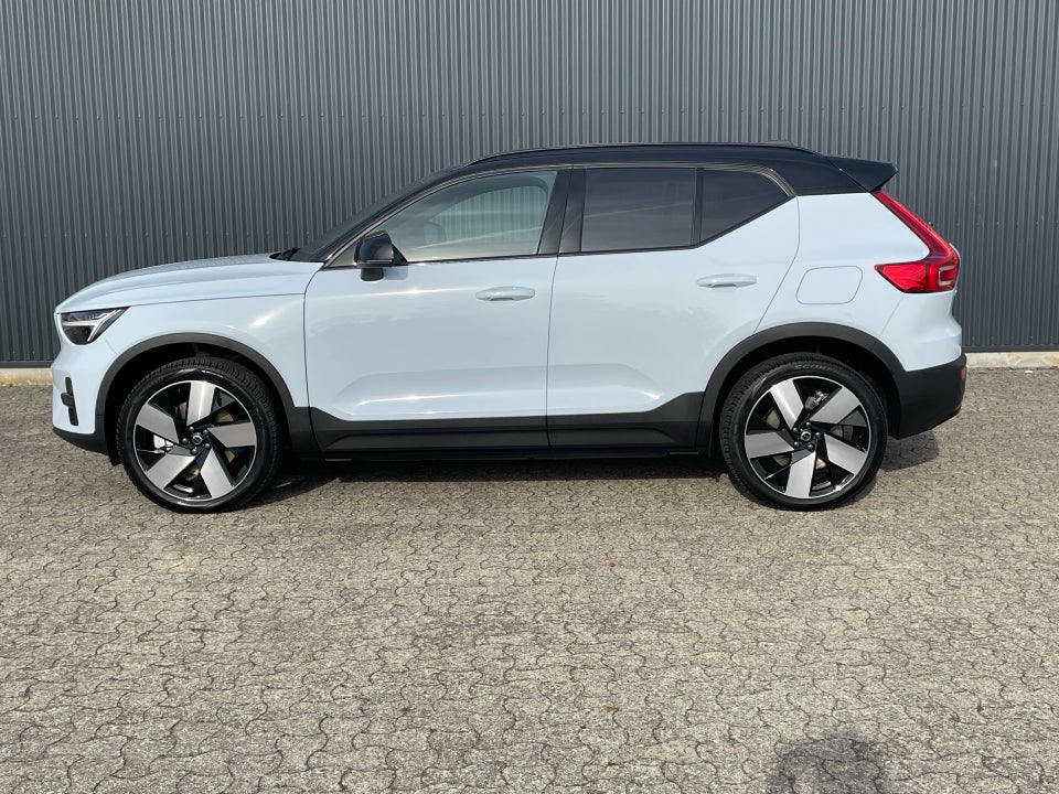 Volvo XC40 ReCharge Extended Range Plus 5d