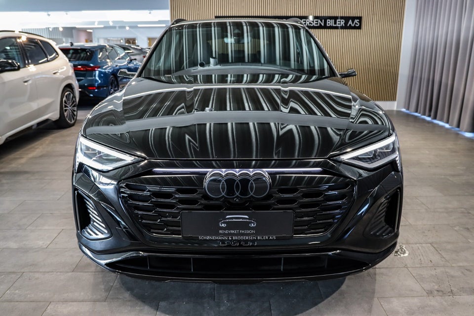Audi Q8 e-tron 55 S-line Black Edition quattro 5d