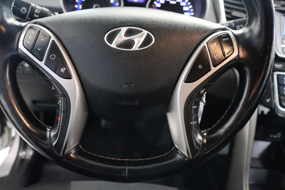 Hyundai i30 1,6 GDi XTR CW Eco 5d