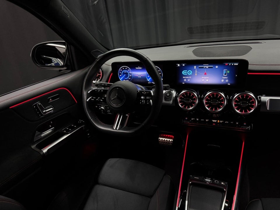 Mercedes EQB300 AMG Line 4Matic 7prs 5d