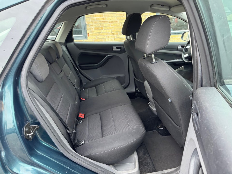 Ford Focus 1,6 Titanium 5d