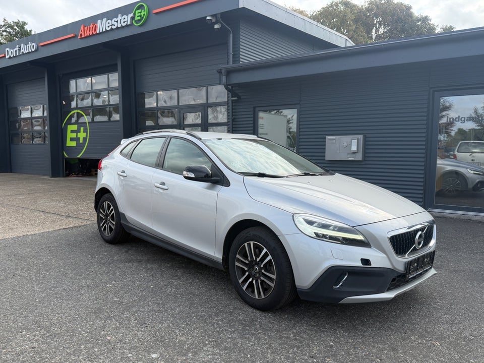 Volvo V40 CC 1,5 T3 152 aut. 5d