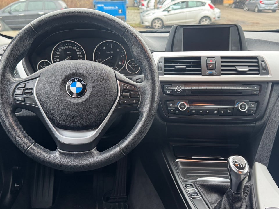 BMW 320d 2,0  4d