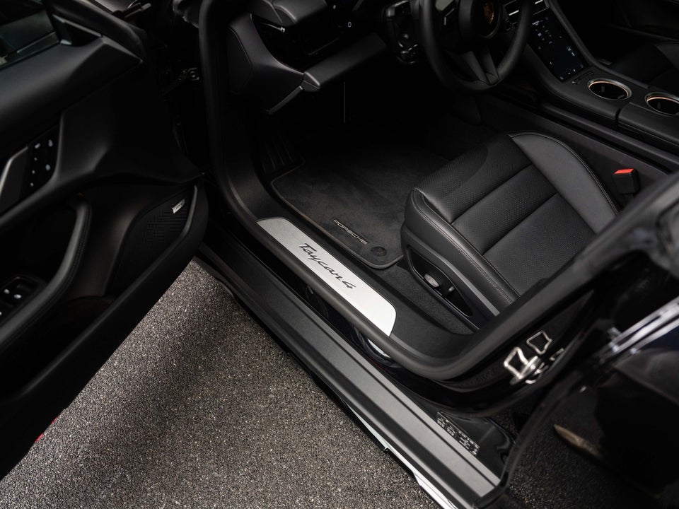 Porsche Taycan 4 Performance+ Cross Turismo 5d