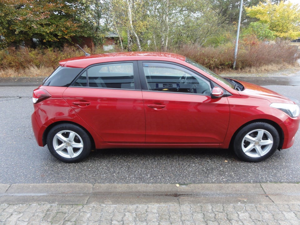 Hyundai i20 1,25 Trend 5d