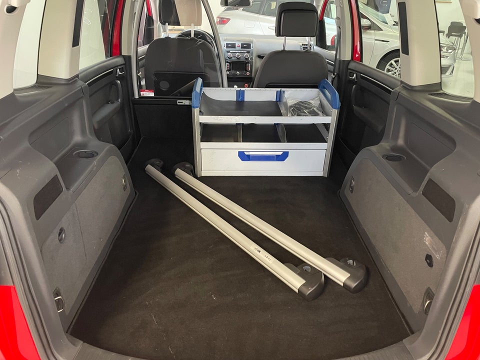 VW Touran 2,0 TDi 140 Highline DSG BMT Van 5d