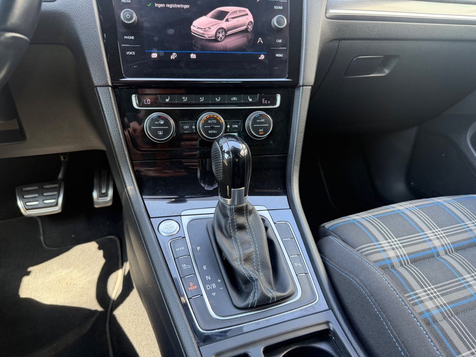 VW Golf VII 1,4 GTE DSG 5d