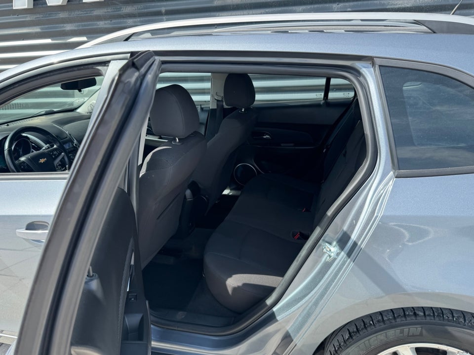 Chevrolet Cruze 2,0 VCDi 163 LT stc. ECO 5d