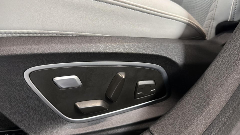 Renault Scenic E-Tech 87 Iconic 5d