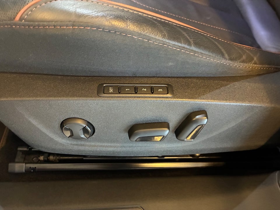 Skoda Enyaq 80 iV Suite 5d