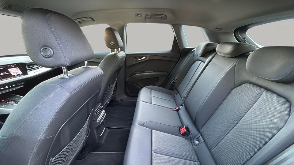 Audi Q4 e-tron 45 Advanced 5d