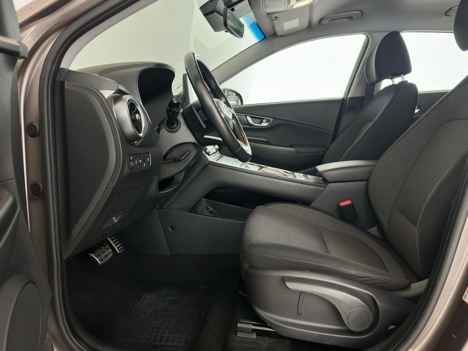 Hyundai Kona 39 EV Essential 5d