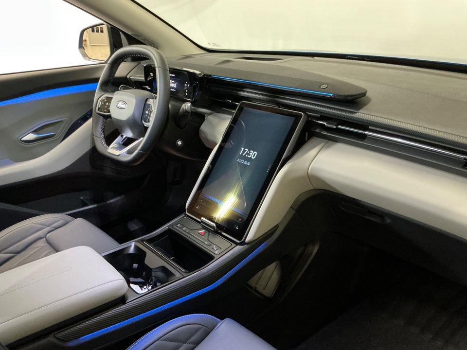 Ford Explorer 77 Premium Extended Range 5d