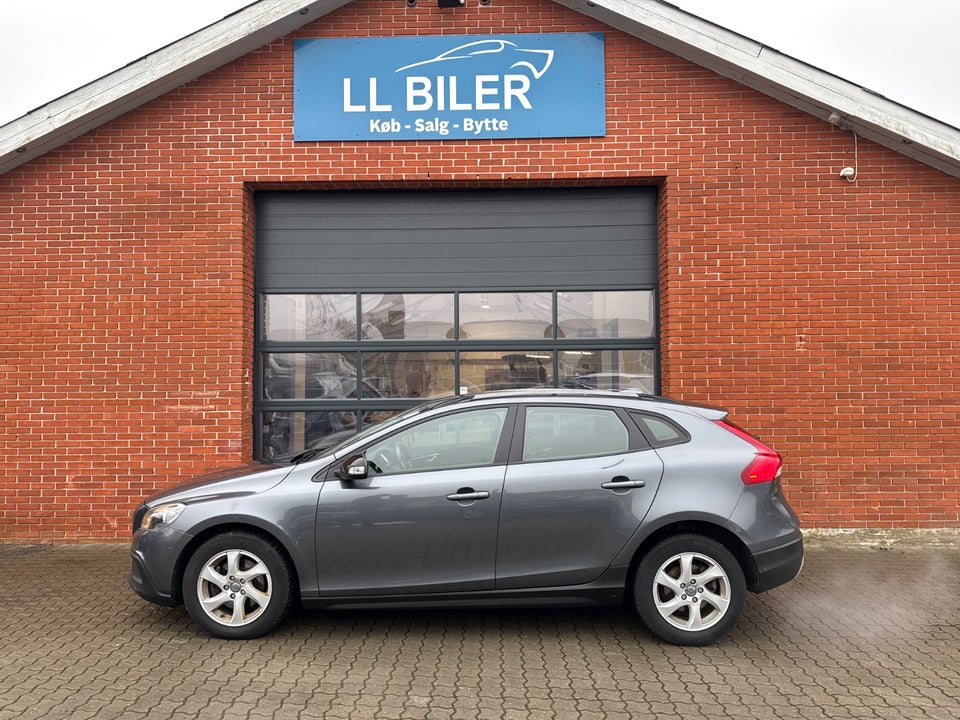 Volvo V40 CC 1,6 D2 115 Kinetic aut. 5d
