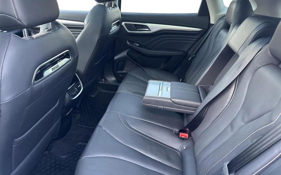 MG Marvel R Luxury 5d