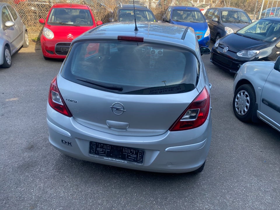 Opel Corsa 1,4 16V Cosmo 5d