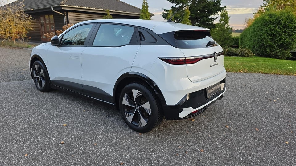 Renault Megane E-Tech 60 Equilibre 5d