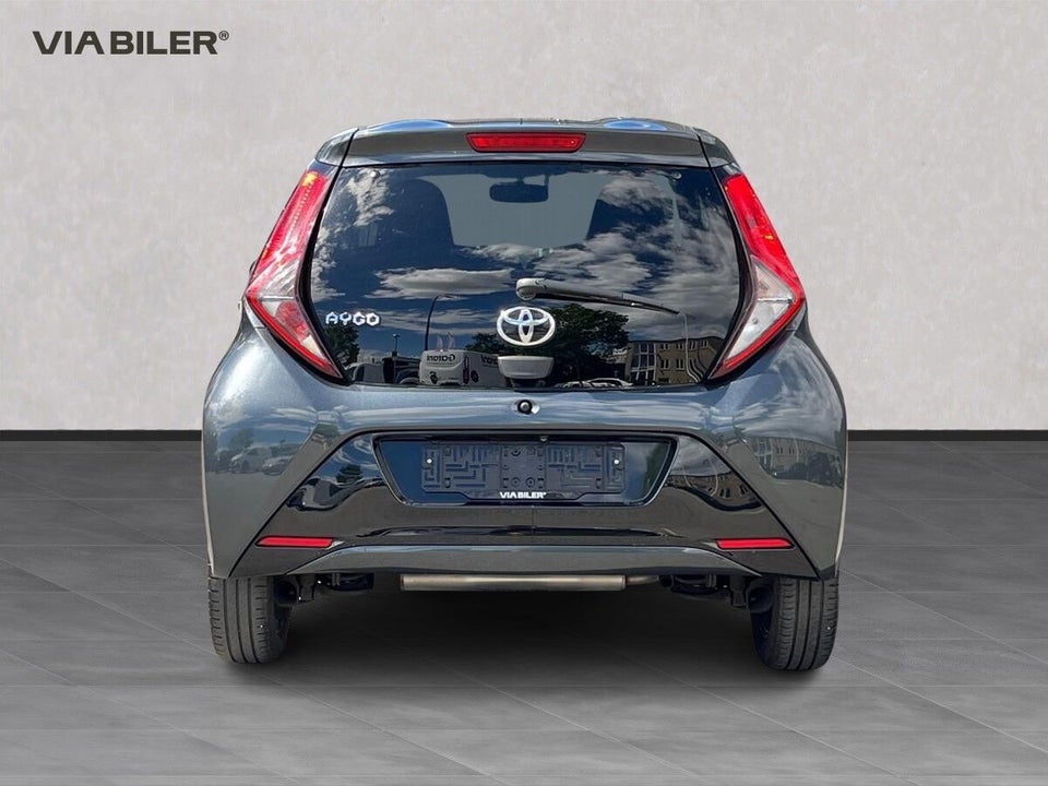Toyota Aygo 1,0 VVT-i x-play 5d