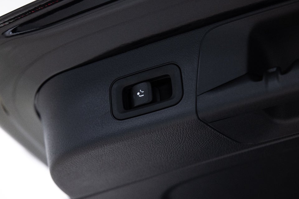 Mercedes EQB300 AMG Advance Plus 4Matic 5d