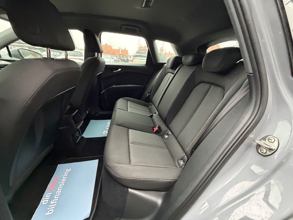 Audi Q4 e-tron 40  5d