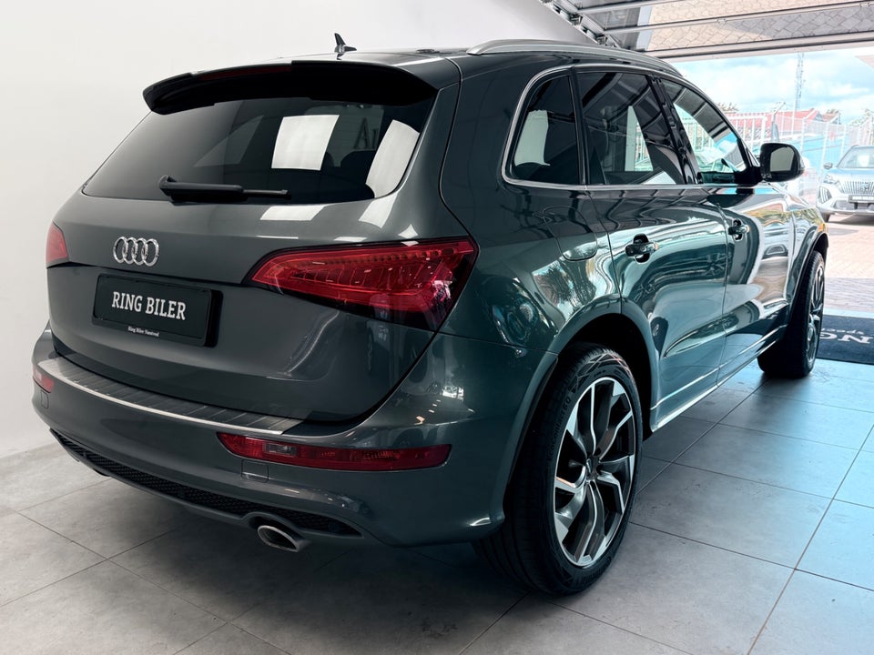 Audi Q5 3,0 TDi 245 S-line quattro S-tr. 5d
