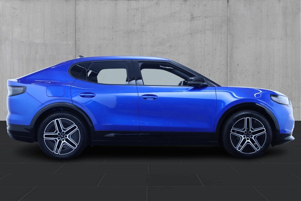 Ford Capri 79 Premium Extended Range AWD 5d